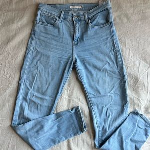 Levi’s 720 High Rise Super Skinny Jeans